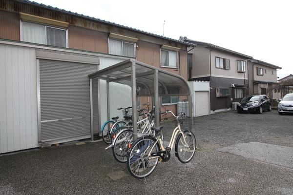 apartment 八幡東町