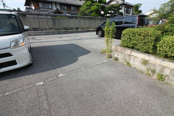 エンジェルハウス（101） 駐車場