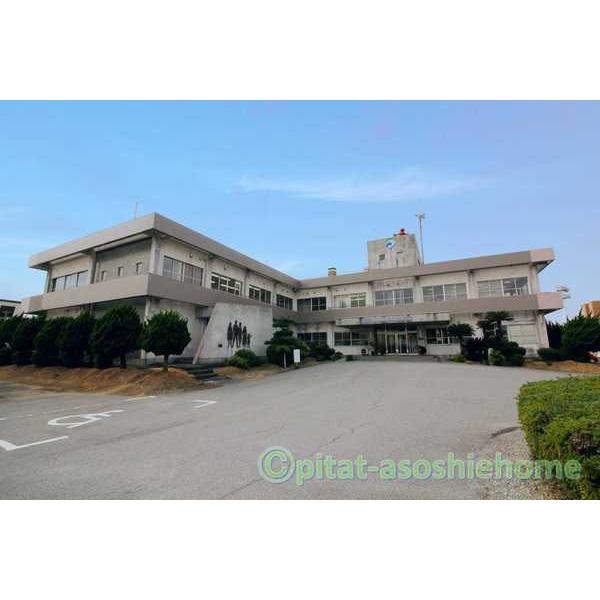 米原市役所米原庁舎：604m