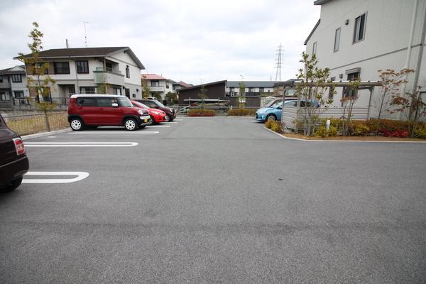 ショコラ　ブラン（203） 駐車場