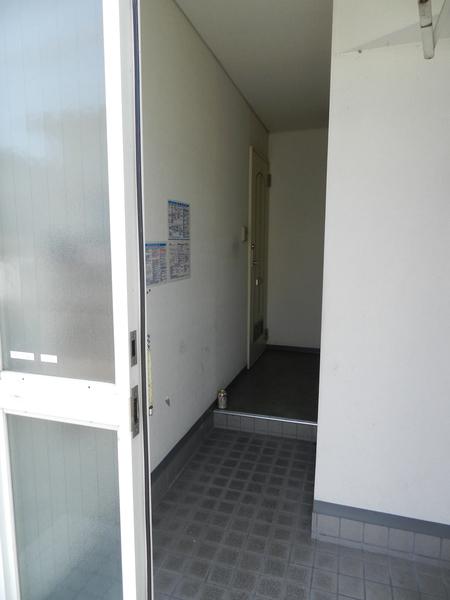 近江八幡市丸の内町アパート ロビー