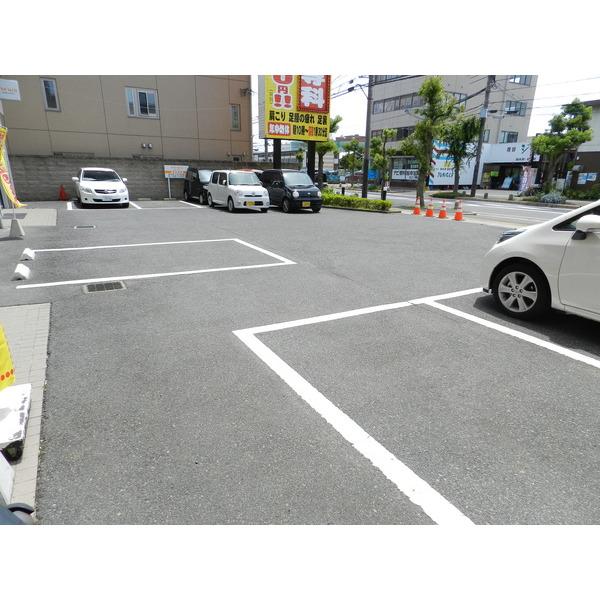 近江八幡市桜宮町マンション 駐車場