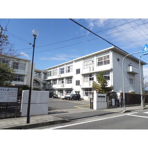 近江八幡市立安土小学校：196m