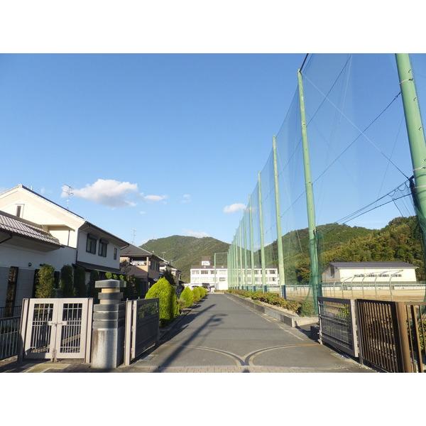 近江八幡市立安土中学校：1651m