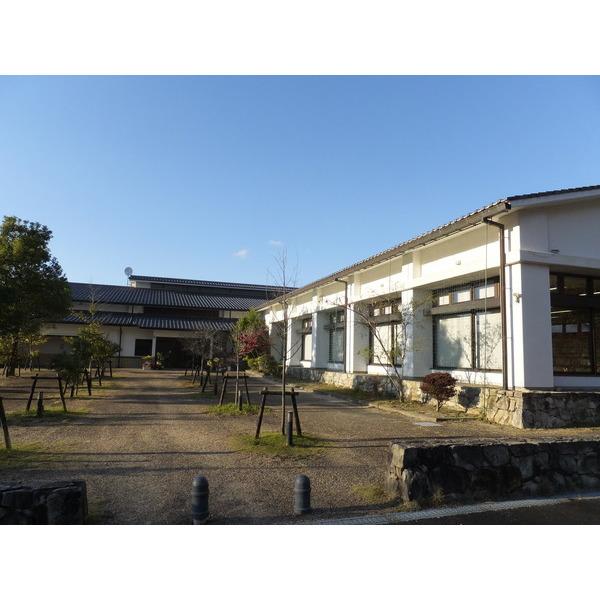 近江八幡市立安土図書館：1699m