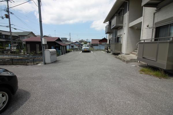べストール平方（202） 駐車場