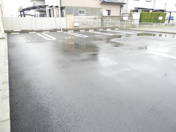 近江八幡市東町アパート 駐車場