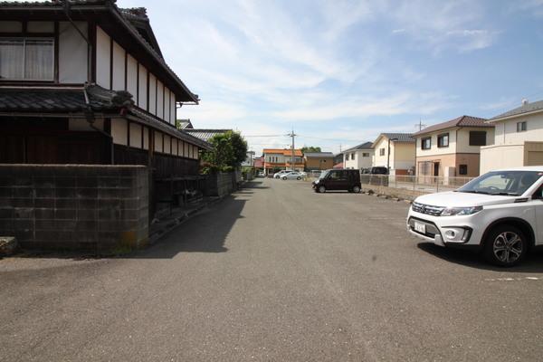 Crest Square Ⅰ.Ⅱ（121） 駐車場