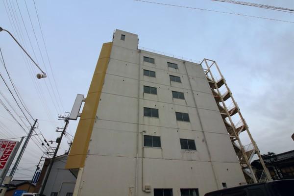 apartment 高田町