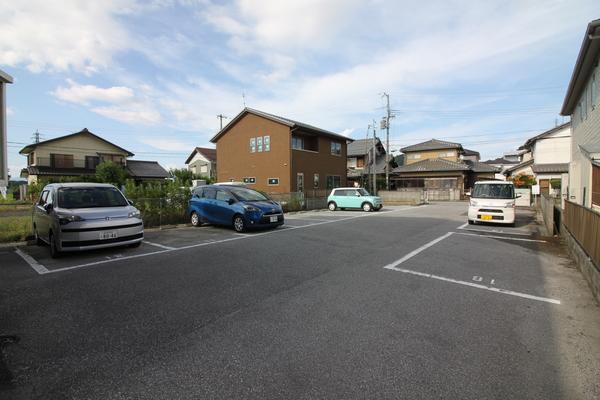 コーポミカ（206） 駐車場