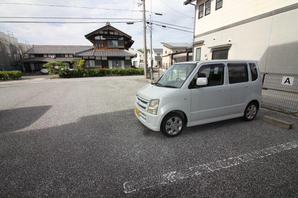 コンフォートハウス長浜Ⅱ（307） 駐車場