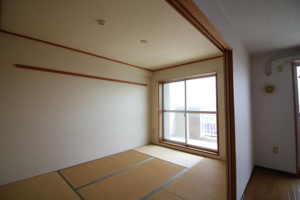 apartment 八幡中山町