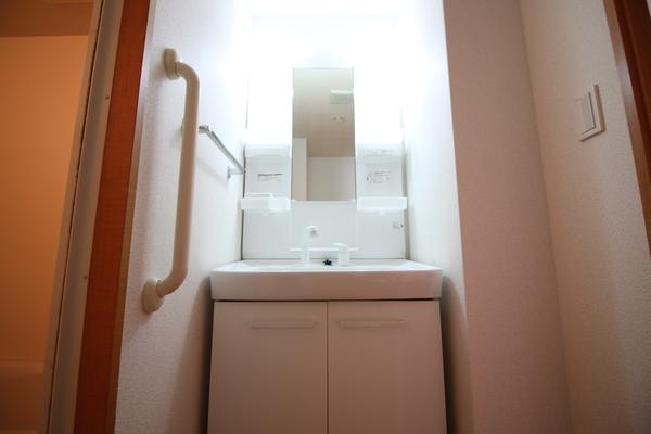 apartment 八幡中山町