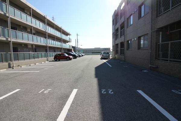 長浜市小堀町マンション 駐車場