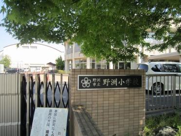 野洲市立野洲小学校：695m