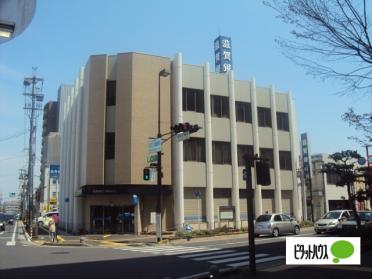 滋賀銀行八幡駅前支店：460m