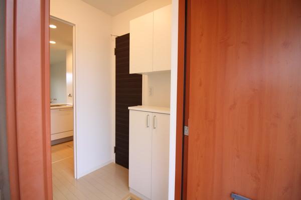 MAST COURT 神照（102） 玄関