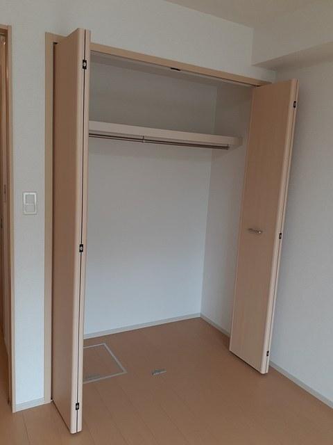 Ｉｍｐｅｒｉａｌ　Ⅲ（102） 収納