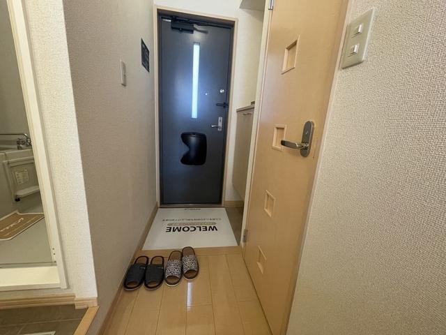 コンフォールＭ（205） 玄関