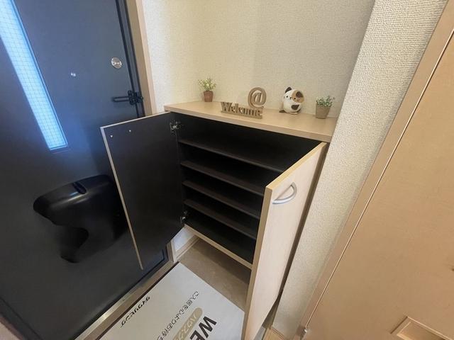 コンフォールＭ（205） 玄関