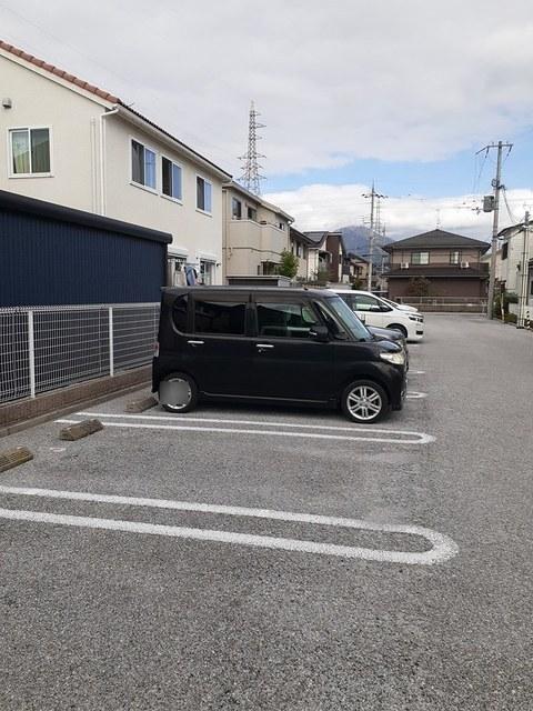 ラ　シエスタ（203） 駐車場