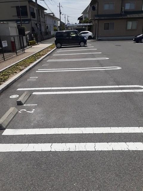 雅楽（105） 駐車場
