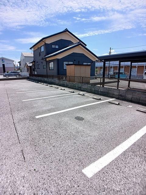 ニューコーポシミズ（203） 駐車場
