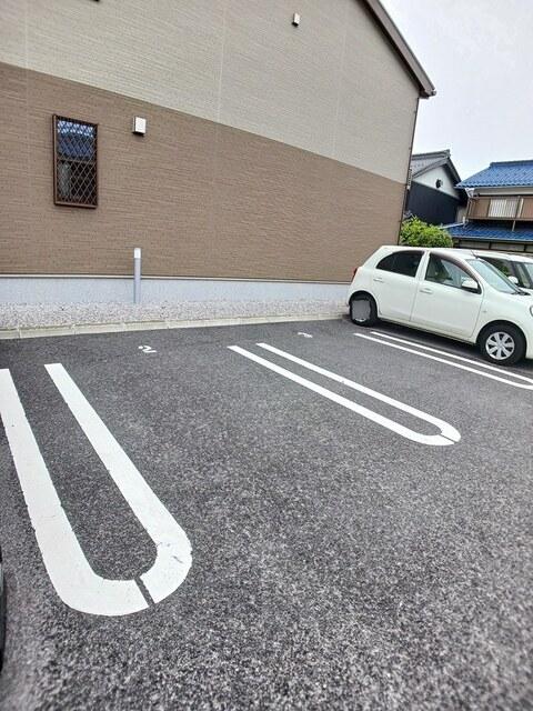 スターチス（201） 駐車場