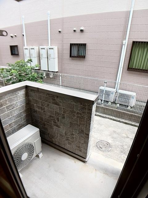 ラビットレジデンス八日市（105） バルコニー