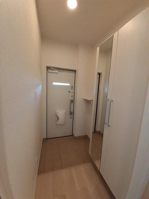 ルナクレシェンテ　Ⅱ（105） 玄関