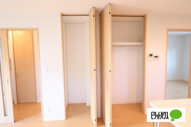 近江八幡市出町アパート 収納
