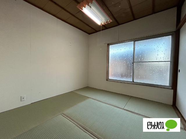 近江八幡市南本郷町一戸建 室内