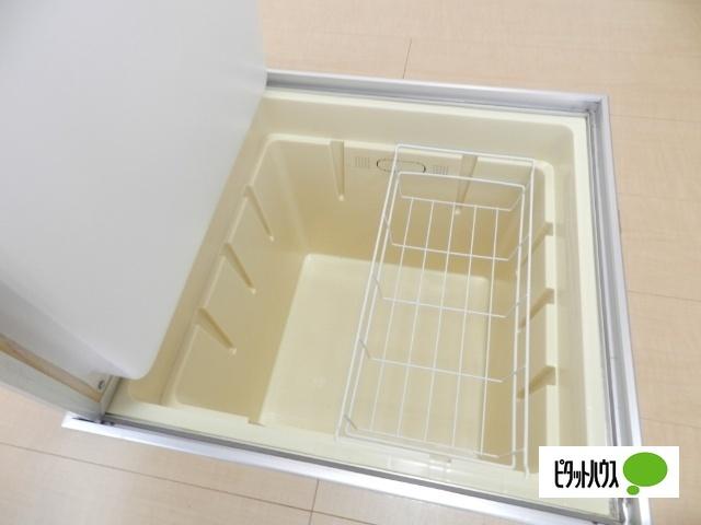 近江八幡市鷹飼町東アパート 収納
