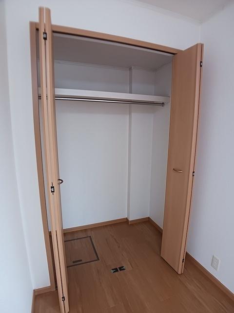 リバティ　スクエア（103） 収納