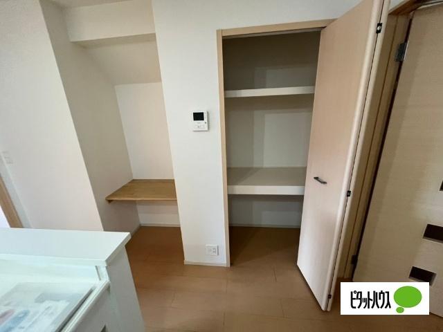 野洲市西河原アパート 収納