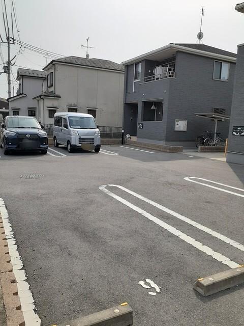 シーダーパルⅡ（202） 駐車場