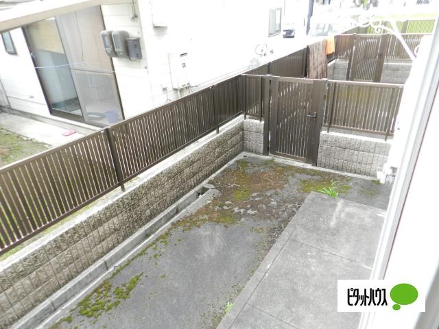 近江八幡市出町アパート 庭