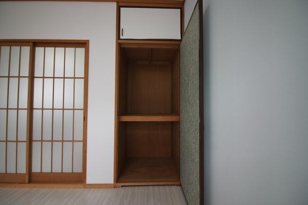 シティハイムなかがわ（1-102） 収納