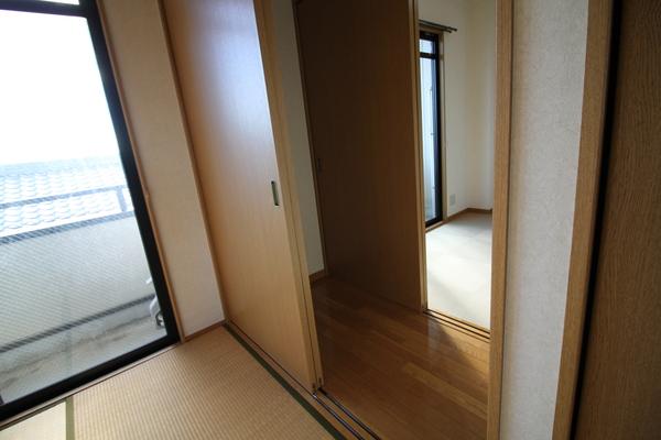 長浜市平方町アパート リビング