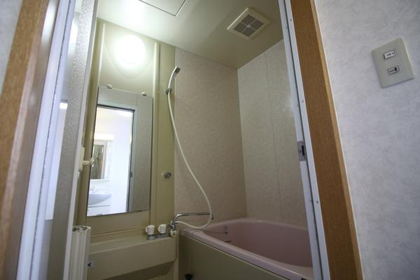 長浜市平方町アパート バス／シャワー
