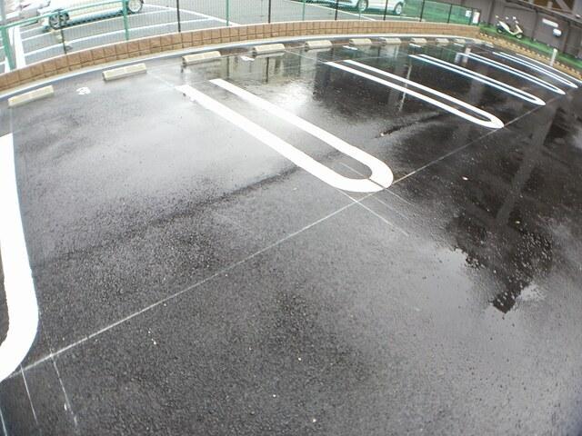 ファビュラス　Ｍ（203） 駐車場