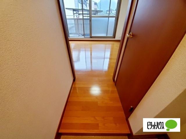 野洲市行畑アパート 玄関