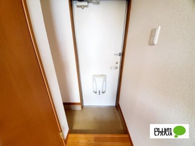 野洲市行畑アパート 玄関