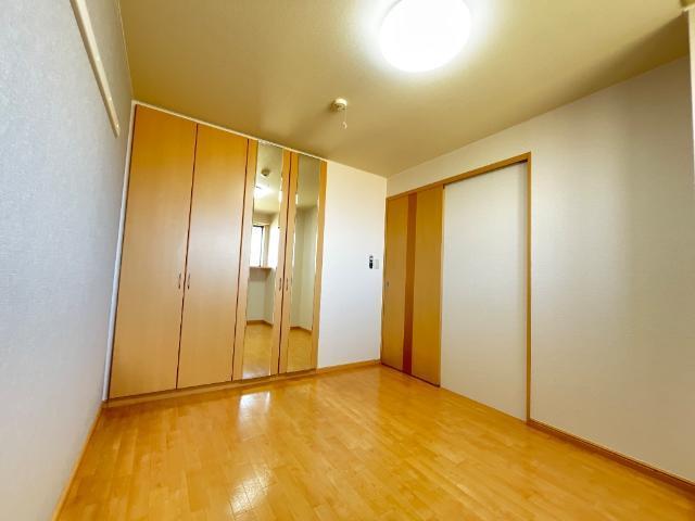 テンプルリバー２番館 室内