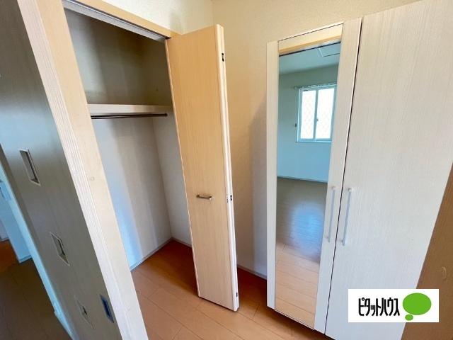 蒲生郡竜王町大字小口アパート 玄関