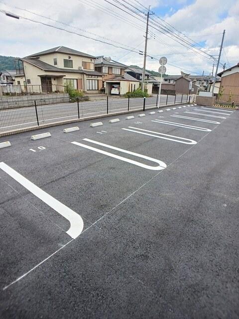 モデルヌ　アンジュ（103） 駐車場