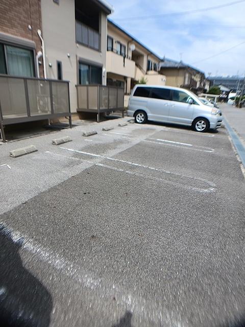 Ｎｅｗ−Ｗｉｎ（105） 駐車場