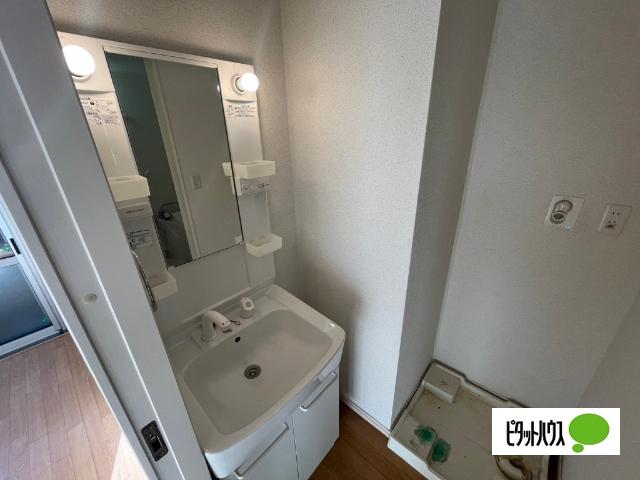 野洲市行畑アパート 洗面