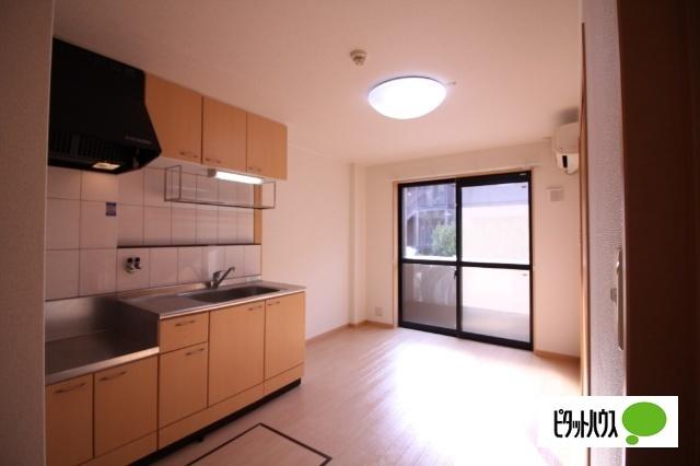 apartment 下坂浜町