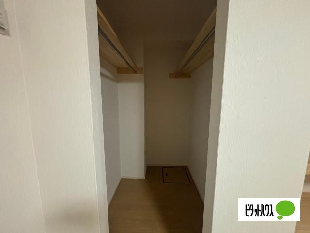 クレスト大戌亥3号館 収納